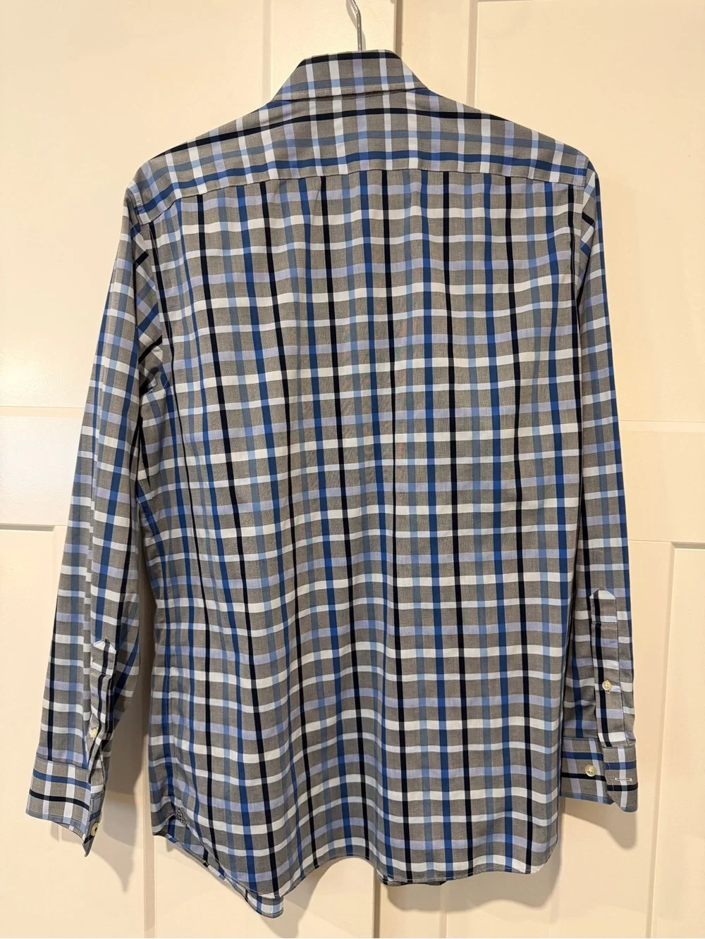Banana Republic Men's Blue and Gray Plaid Button-Down Shirt